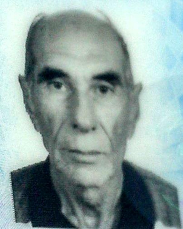 Yalnız yaşadığı dükkandan 2 gün boyunca çıkmadı, camdan içeri bakan arkadaşları telefona sarıldı Yalnız yaşadığı dükkandan 2 gün boyunca çıkmadı, camdan içeri bakan arkadaşları telefona sarıldı