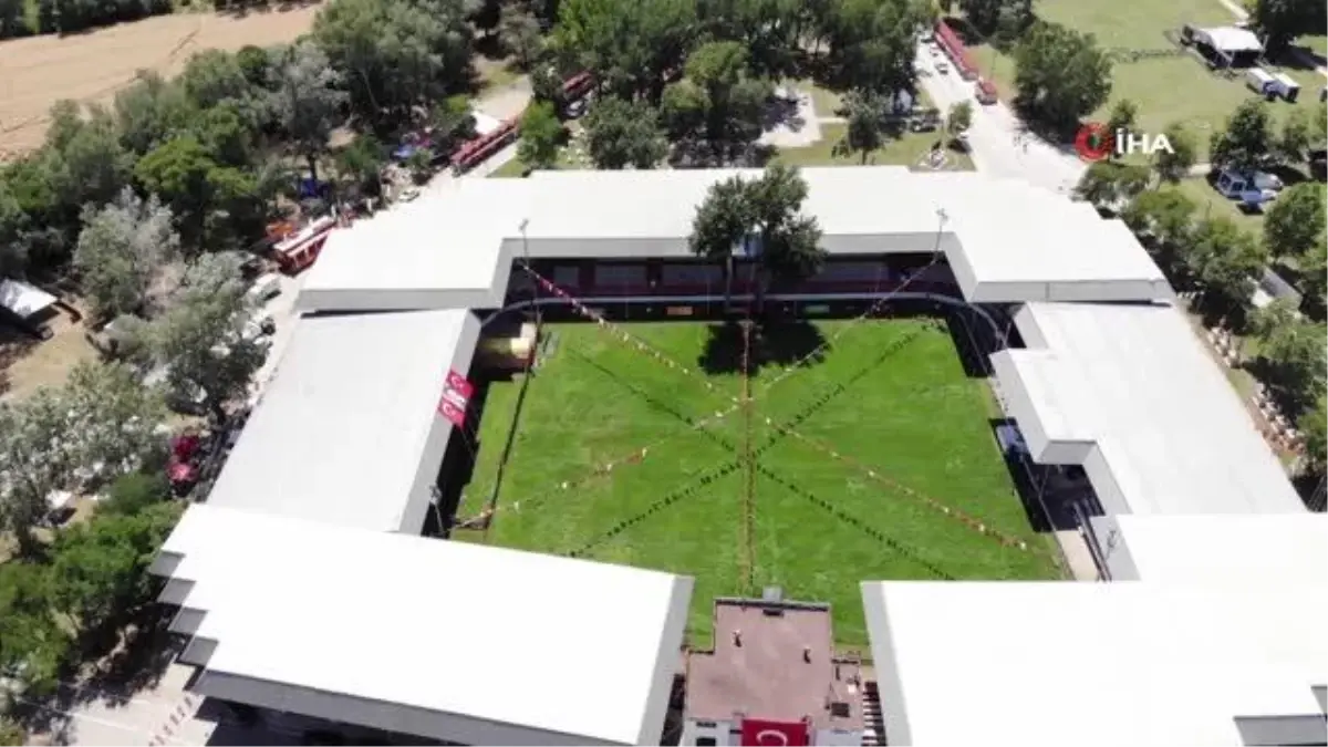 Akademisyenler, Edirne Sarayı yerleşkesinde kalan Kırkpınar Er Meydanı\'nın başka yere taşınmasını istiyor