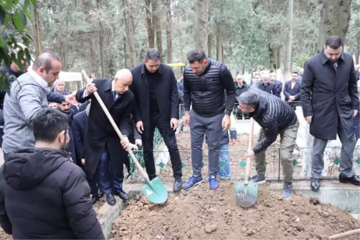 Tarım ve Orman Bakanı Kirişci, Yalova\'da cenaze törenine katıldı