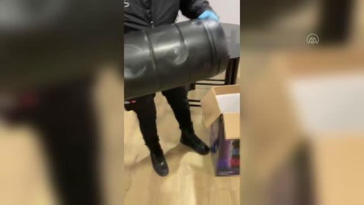 Bir araçta müzik seti içinde 2 kilogram uyuşturucu ele geçirildi