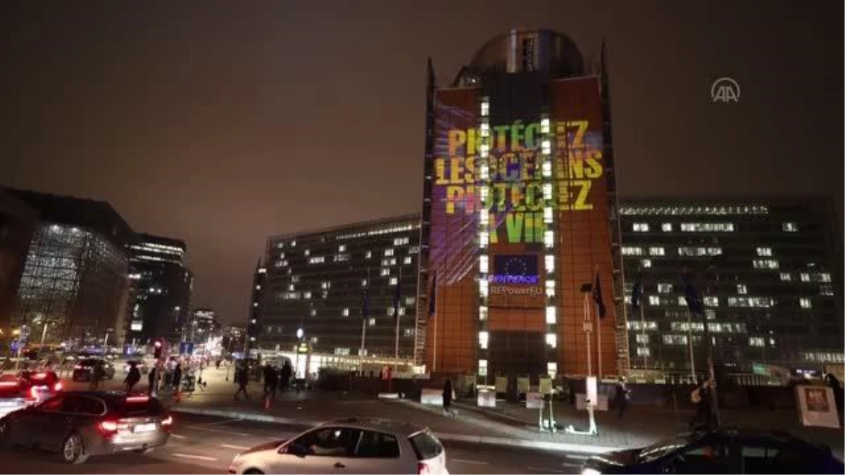 Brüksel\'deki AB Komisyonu Binası\'nda Greenpeace Eylemi