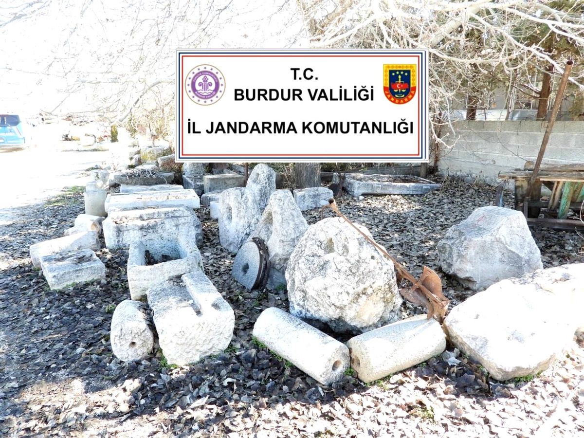 Burdur\'da 60 adet tarihi eser ele geçirildi