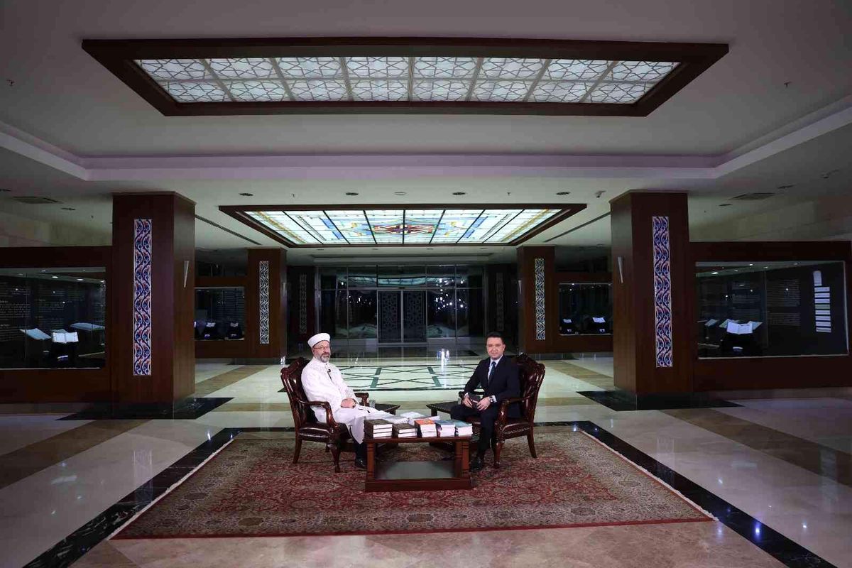 Diyanet İşleri Başkanı Erbaş: "İsveç\'teki Türkiye büyükelçiliğinin önünde yine bu saldırının yapıldığı yerde Kur\'an\'a saygı programı yapılacak"