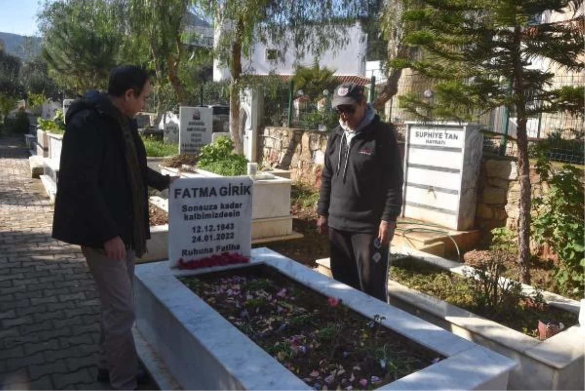 Kardeşi, ölüm yıl dönümünde Fatma Girik\'in mezarını ziyaret etti