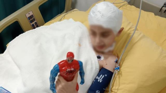 Pansuman için hastaneye götürülen çocuğun kafasından mermi çıktı