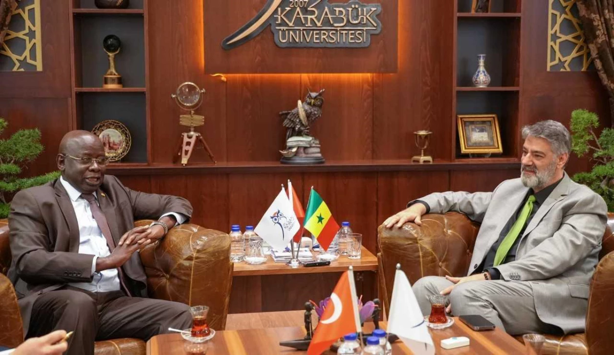 Senegal\'in Ankara Büyükelçisi Gueye, Karabük Üniversitesini ziyaret etti