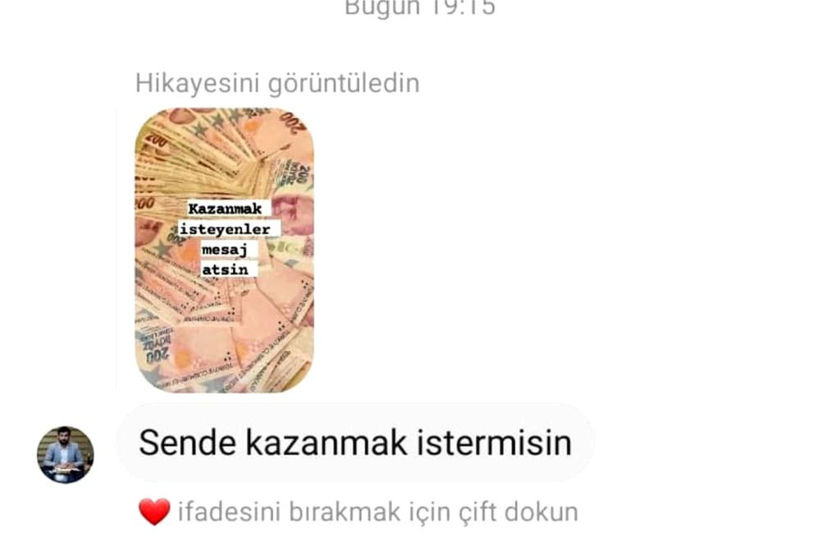 Sultangazi\'de çaldıkları sosyal medya hesabı ile 120 bin lira dolandırdılar