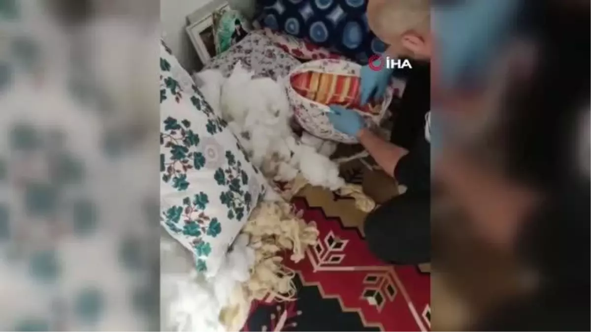Üzerinden uyuşturucu çıkan kadınların kaldığı evdeki yastıktan eroin çıktı