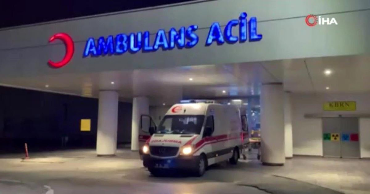 Üzerine komodin devrilen çocuk ağır yaralandı