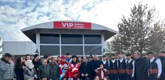 Avrupa 3.'sü Furkan Akar, memleketinde kutlamalarla karşılandı