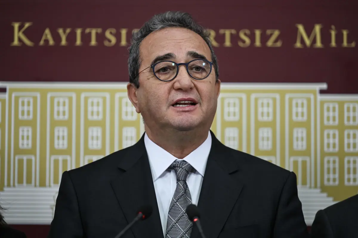 CHP\'li Tezcan: "Başörtüsü teklifine bu şekliyle Genel Kurulda destek vermeyeceğiz"