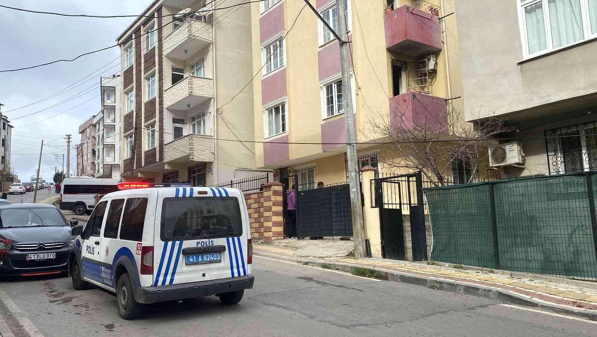 Elektrik kontağından çıkan yangında kişi dumandan etkilendi