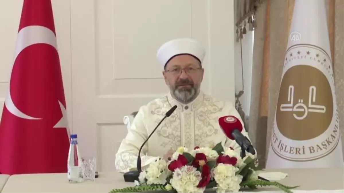 Diyanet İşleri Başkanı Erbaş, 'Dünya Müslüman Dini Liderler Toplantısı'nın sonuç bildirgesini açıkladı