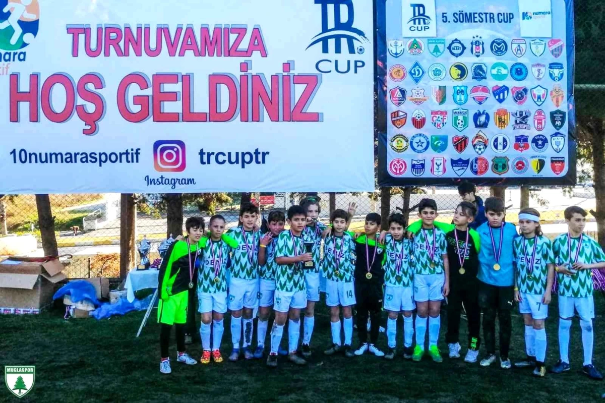 Ermaş Muğlaspor U-11 takımı Sömestr Cup\'tan kupayla döndü