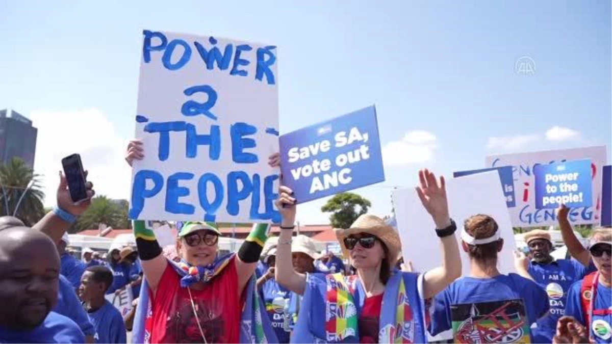 JOHANNESBURG - Güney Afrika\'da elektrik krizi protesto edildi