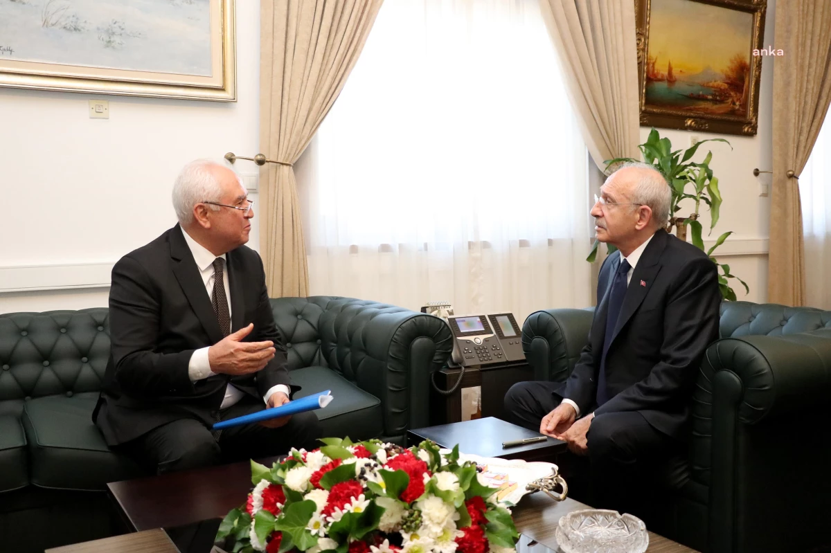Karabağlar Belediye Başkanı Selvitopu\'ndan Kılıçdaroğlu\'na Ziyaret