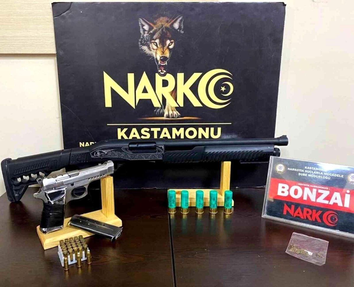 Kastamonu\'da uyuşturucu ve kaçak silah ele geçirildi: 1 gözaltı