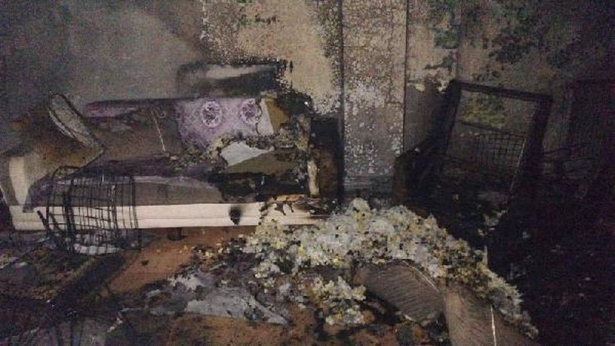 Patlama sonrası evde çıkan yangını itfaiye ekipleri söndürdü