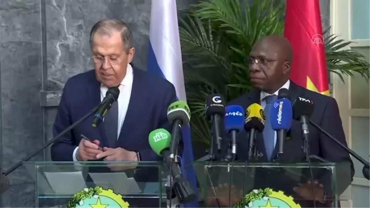 Rusya Dışişleri Bakanı Lavrov, Angola\'da (1)