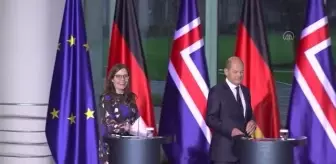 Scholz, Ukrayna'ya sağlayacakları tankların maliyetini ülkesinin üstleneceğini belirtti