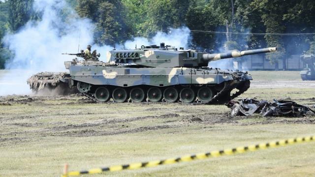 Son dakika! Almanya, Leopard 2 tanklarının Ukrayna'ya sevkiyatına onay verdi