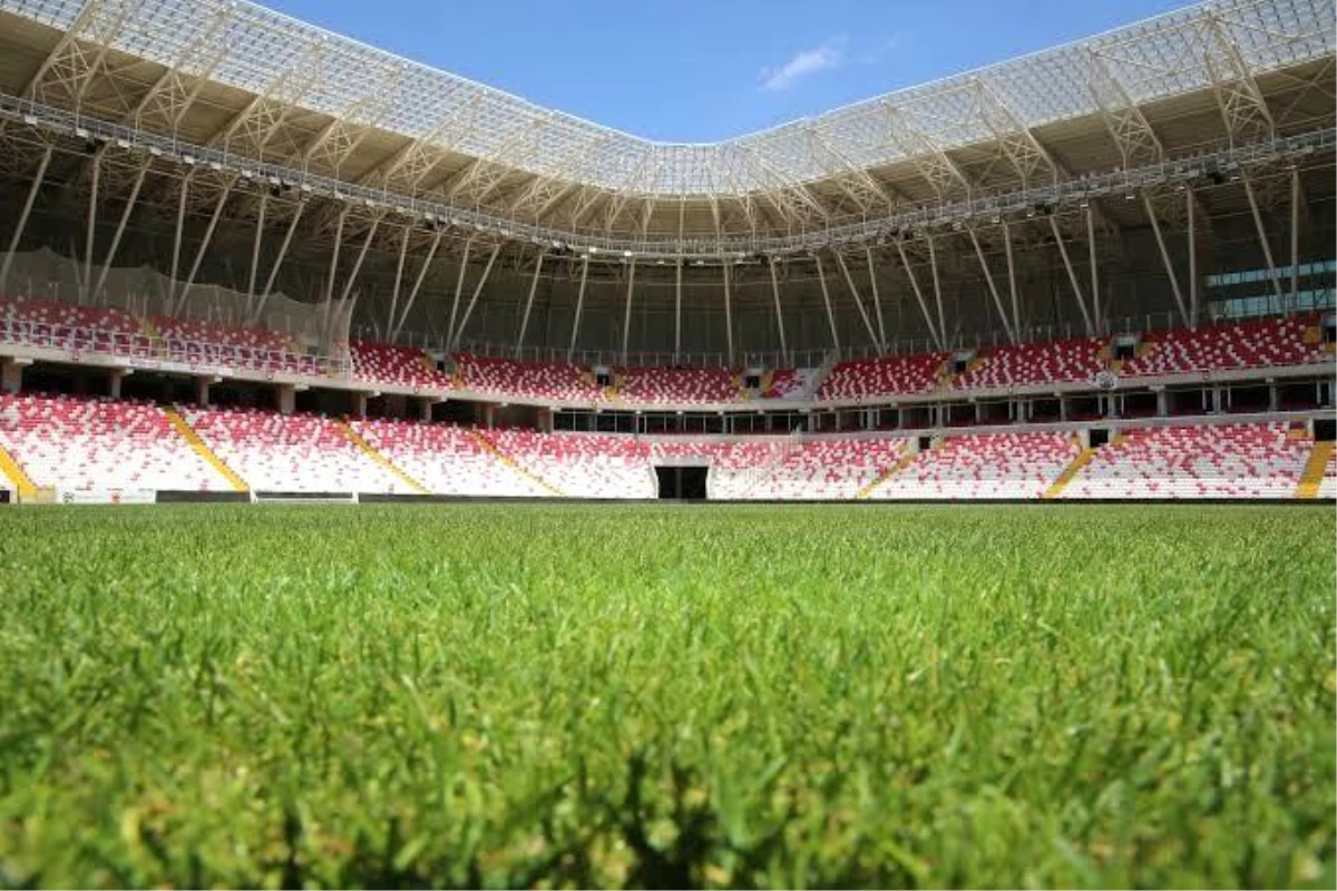 TFF\'den Sivas 4 Eylül Stadyumu\'na olumsuz rapor