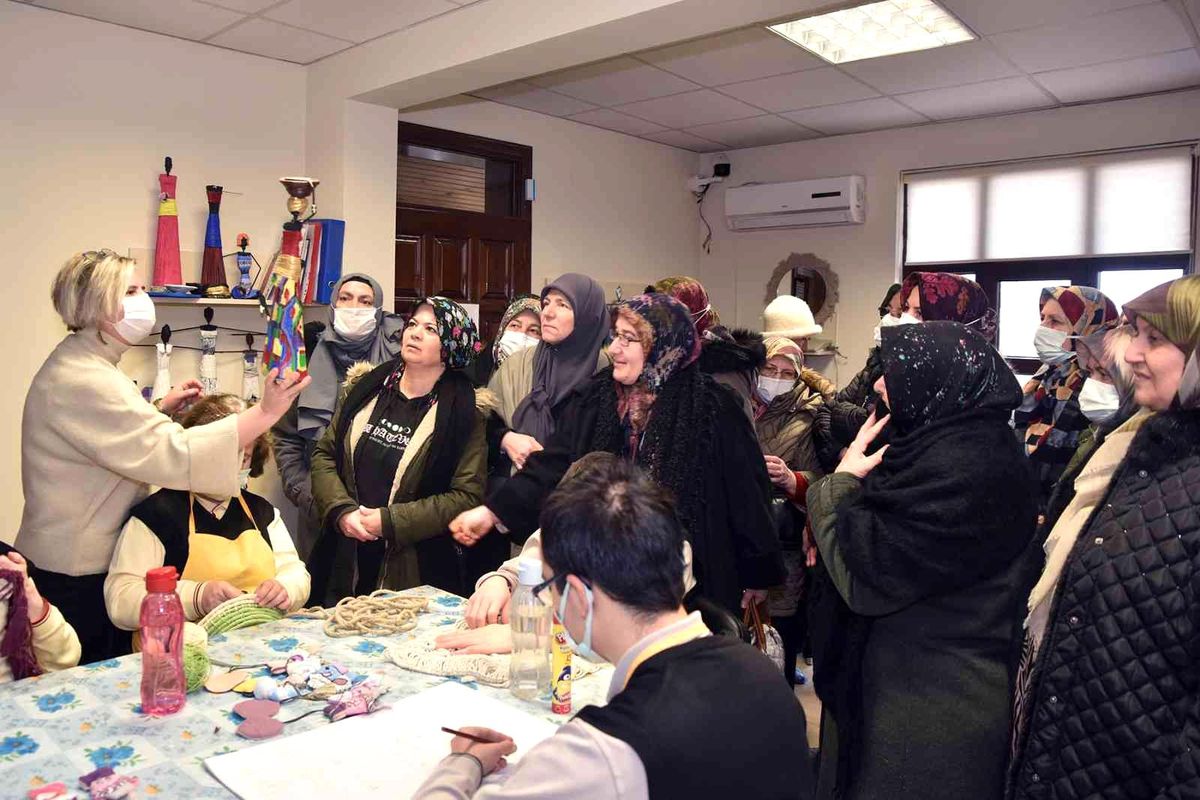 Vatandaşlar Tepebaşı\'nın projelerini yerinde görüyor
