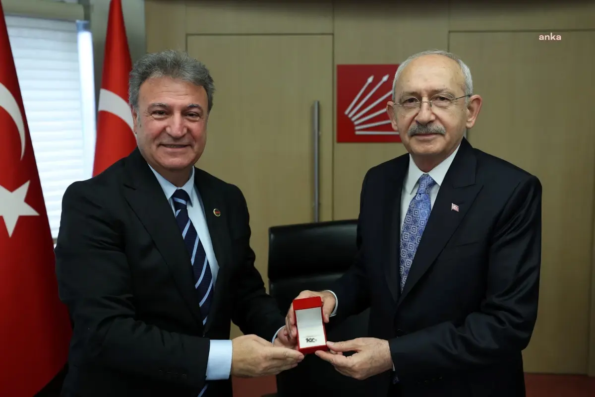 Bornova Heyetinden CHP Genel Başkanı Kılıçdaroğlu\'na Ziyaret