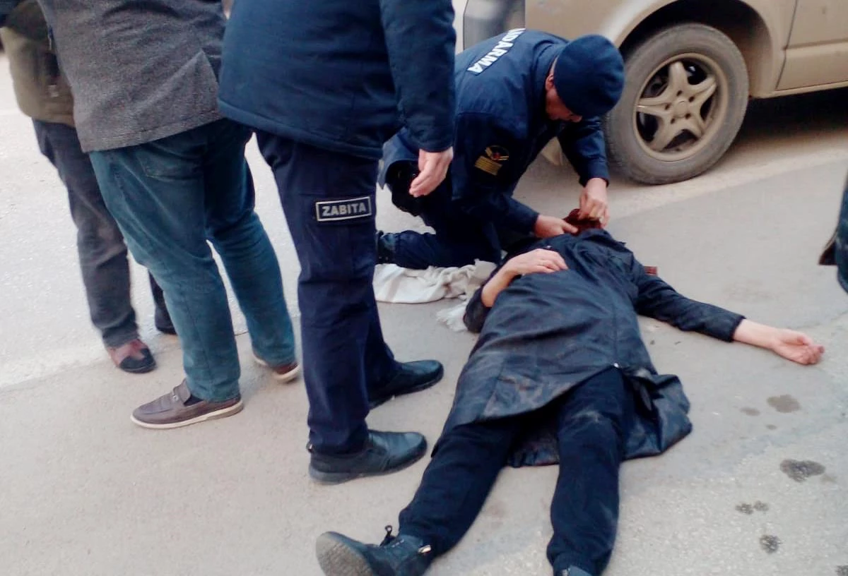 Bursa\'da hareket halindeki araçtan düşen kadın yaralandı