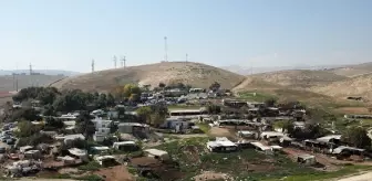 İsrailli siyasilerce yıkımı yeniden gündeme gelen Han el-Ahmer köyünün sakinleri direnmeye kararlı (1)