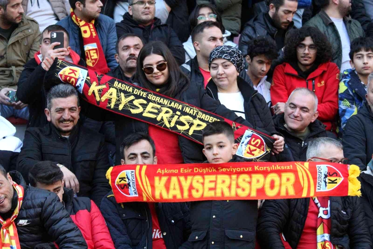Kayserispor Beşiktaş maçını 14 bin 500 kişi izledi