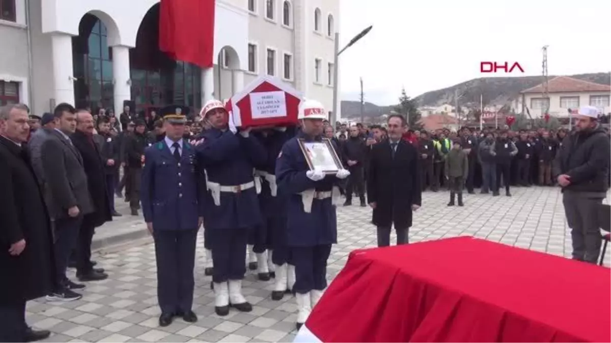 KAZA ŞEHİDİ ER ALİ ARSLAN, YOZGAT\'TA SON YOLCULUĞUNA UĞURLANDI