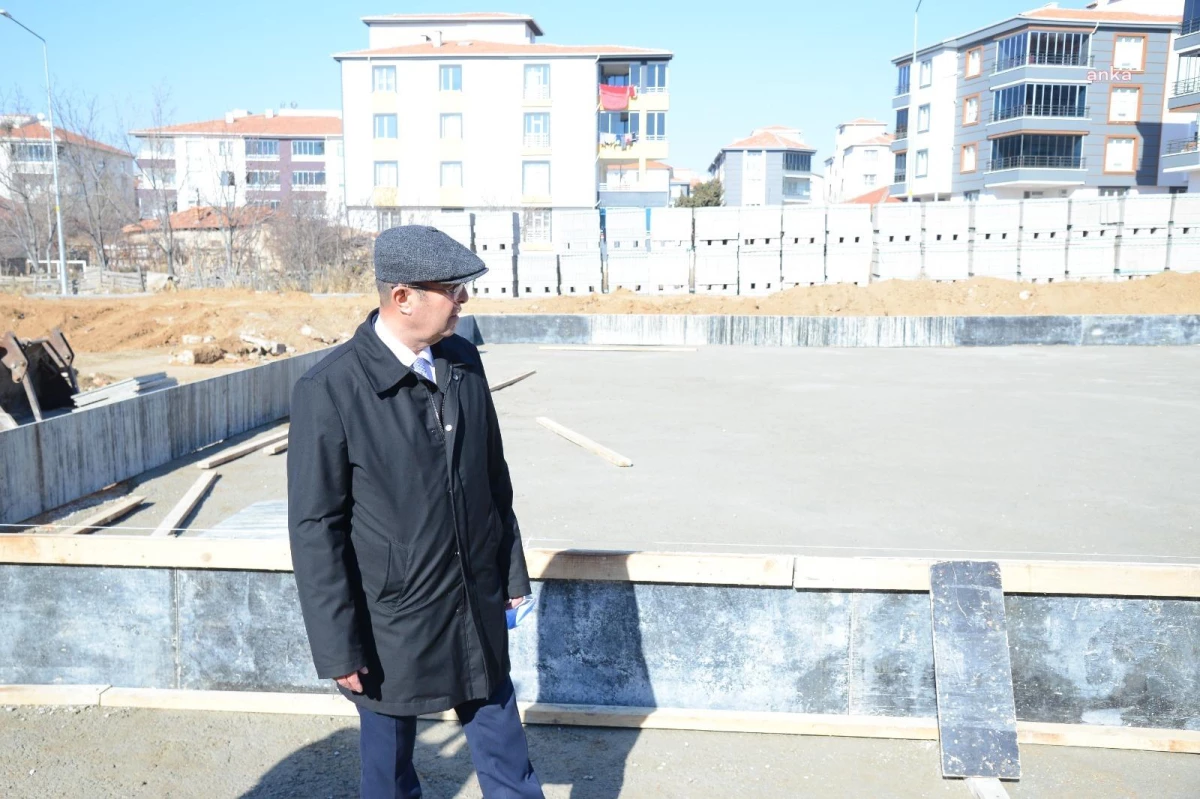 Kırşehir Belediye Başkanı Ekicioğlu, Yenice Mahallesi\'nde Kültür ve Taziye Evi İnşaat Çalışmalarını İnceledi