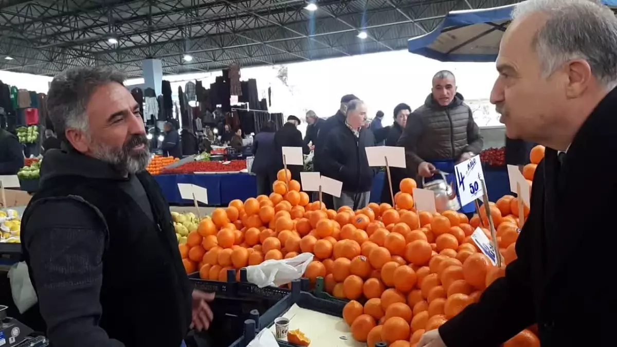 Levent Gök\'ün Dinlediği Esnaf: "Vatandaşta Para Yok, ya Bir Kilo ya da Yarım Kilo Alıyor"