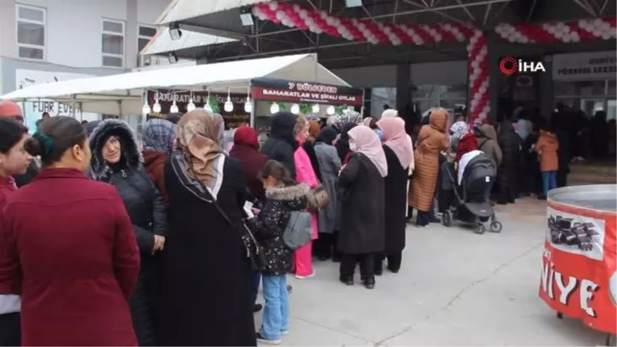 Manisalı kadınlar festivale gelerek 100 TL kazandı