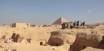 Mısır'ın Sakkara bölgesinde Firavun dönemine ait yeni eserler keşfedildi