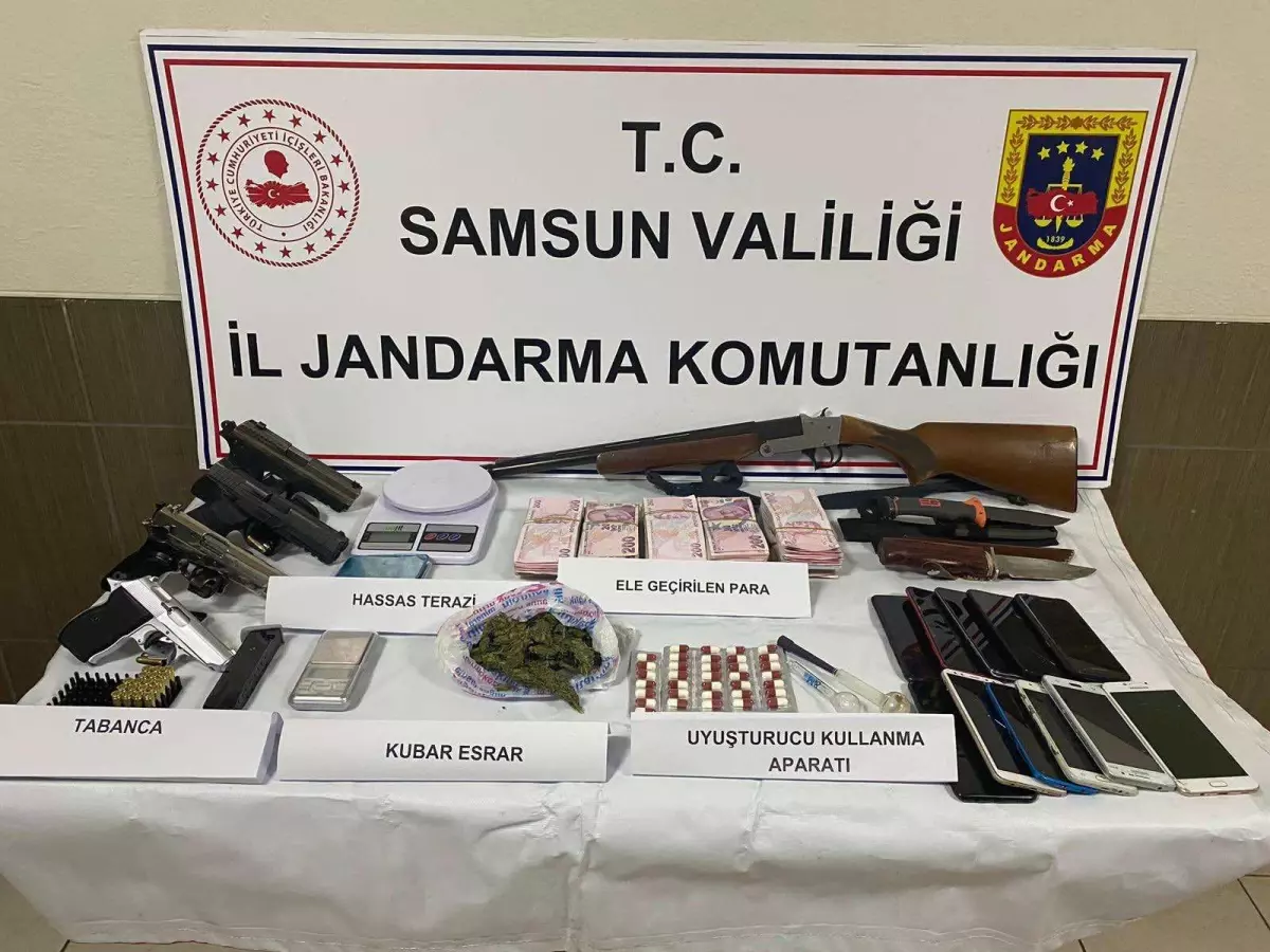 Samsun\'da uyuşturucu operasyonunda yakalanan 5 şüpheli tutuklandı