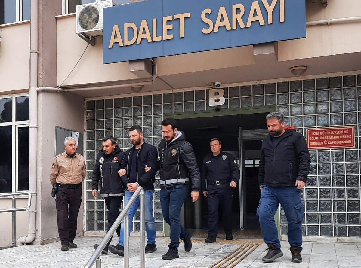 Aydın\'da cezaevi firarisi saklandığı evde uyuşturucuyla yakalandı