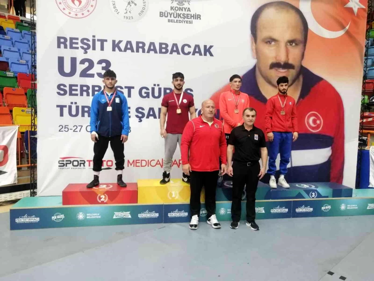 BARÜ\'lü Milli Sporcu Emre Kural, Türkiye şampiyonu oldu