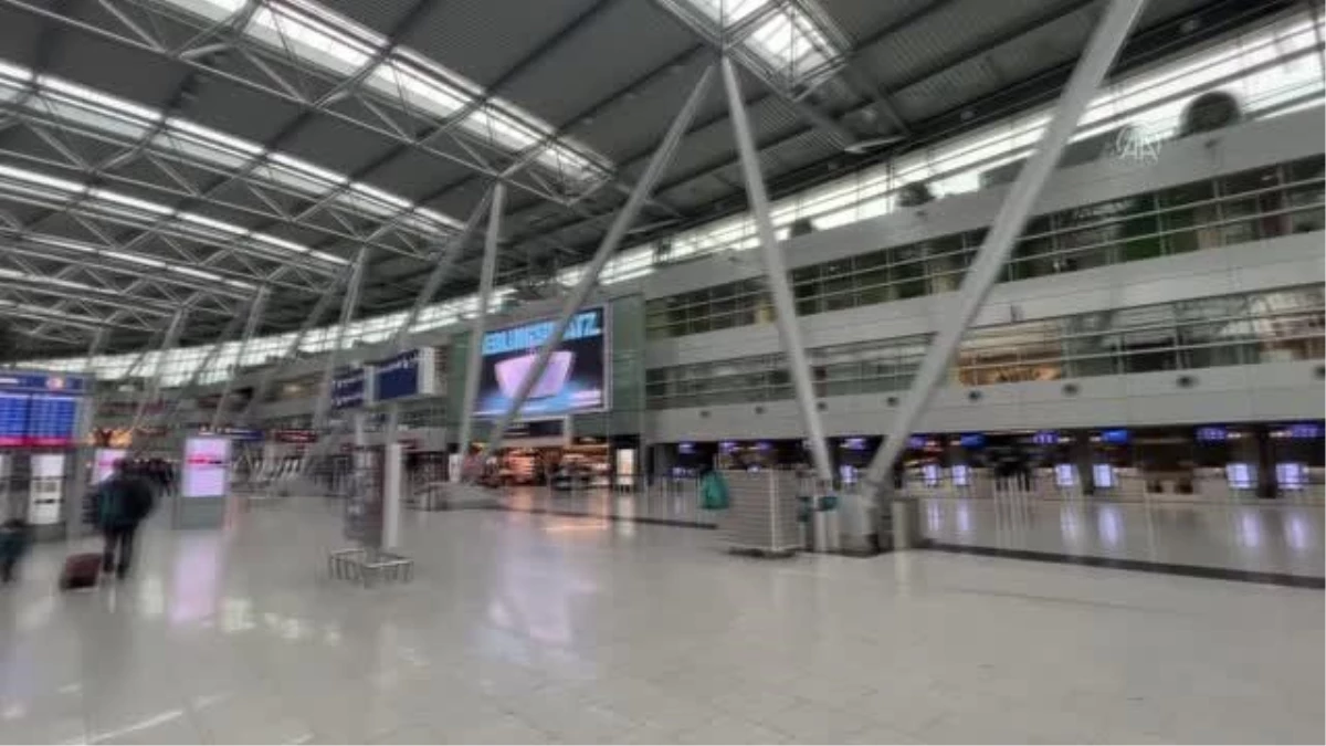 Düsseldorf Havalimanı\'ndaki bir günlük grev nedeniyle uçuşların üçte biri iptal oldu