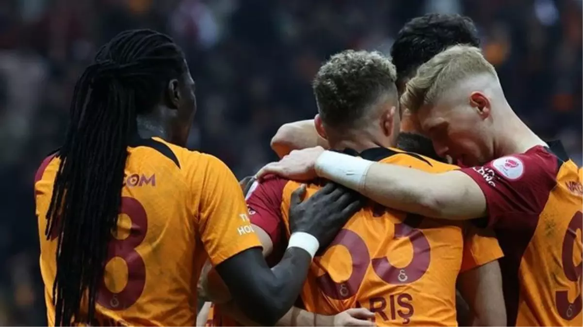 Galatasaray, kampa 5 futbolcusunu dahil etmedi! Okan Buruk\'un Giresun\'a götürdüğü isim şaşırttı