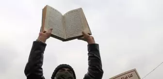 İran'da İsveç'teki Kur'an-ı Kerim'e yönelik saldırı protesto edildi
