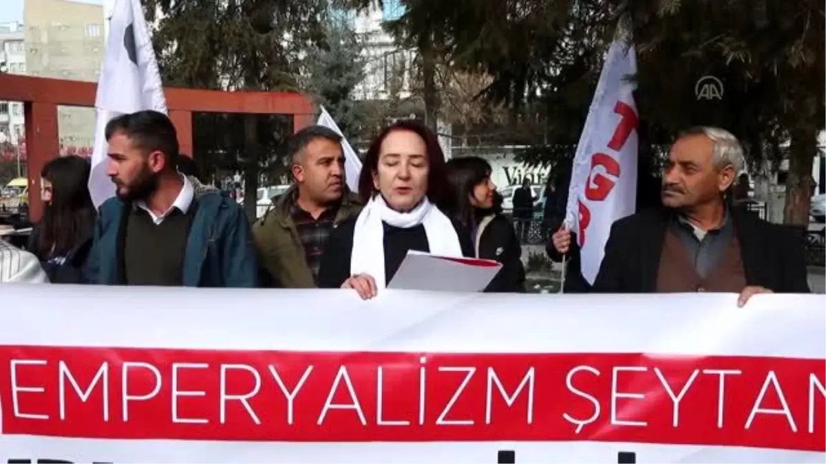 İsveç\'te Kur\'an-ı Kerim\'in yakılması protesto edildi