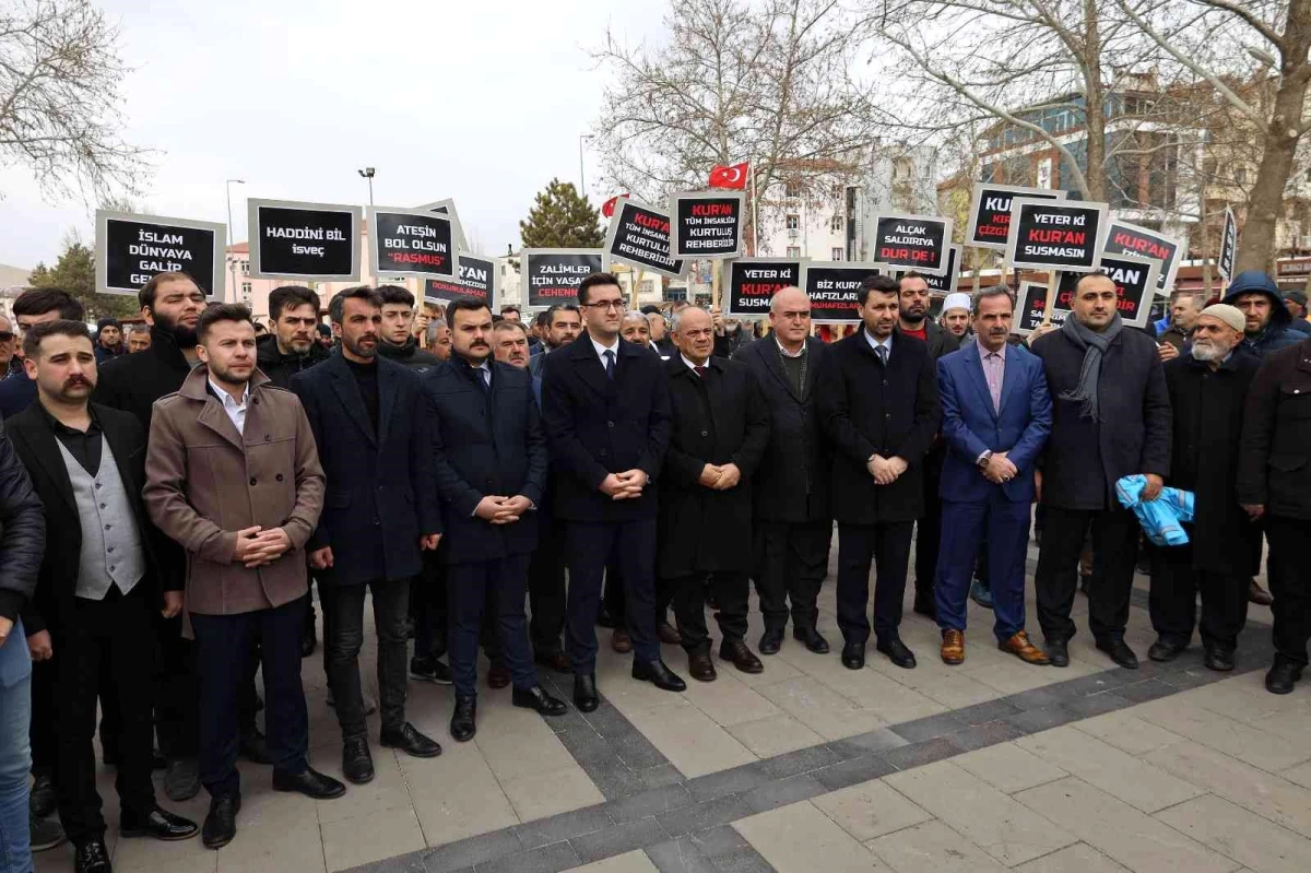 Kayseri\'de, İsveç\'te Kur\'an-ı Kerim\'in yakılması protesto edildi