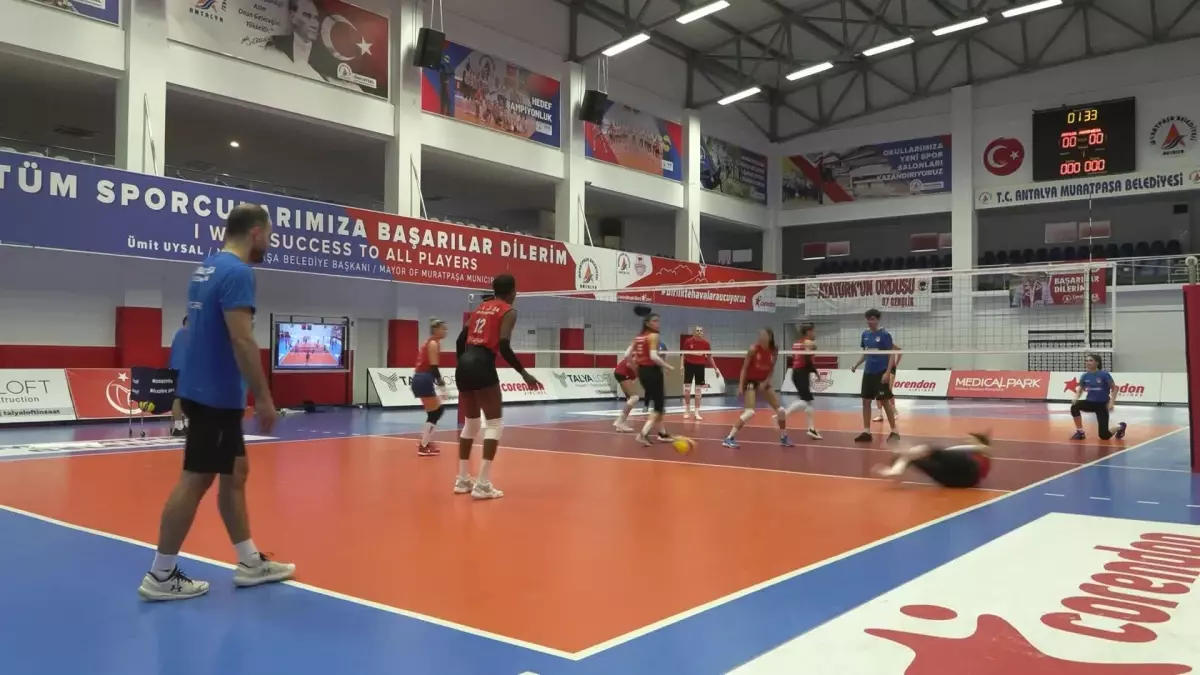 Muratpaşa Kadın Voleybol Takımı, Edremit\'i Misafir Edecek