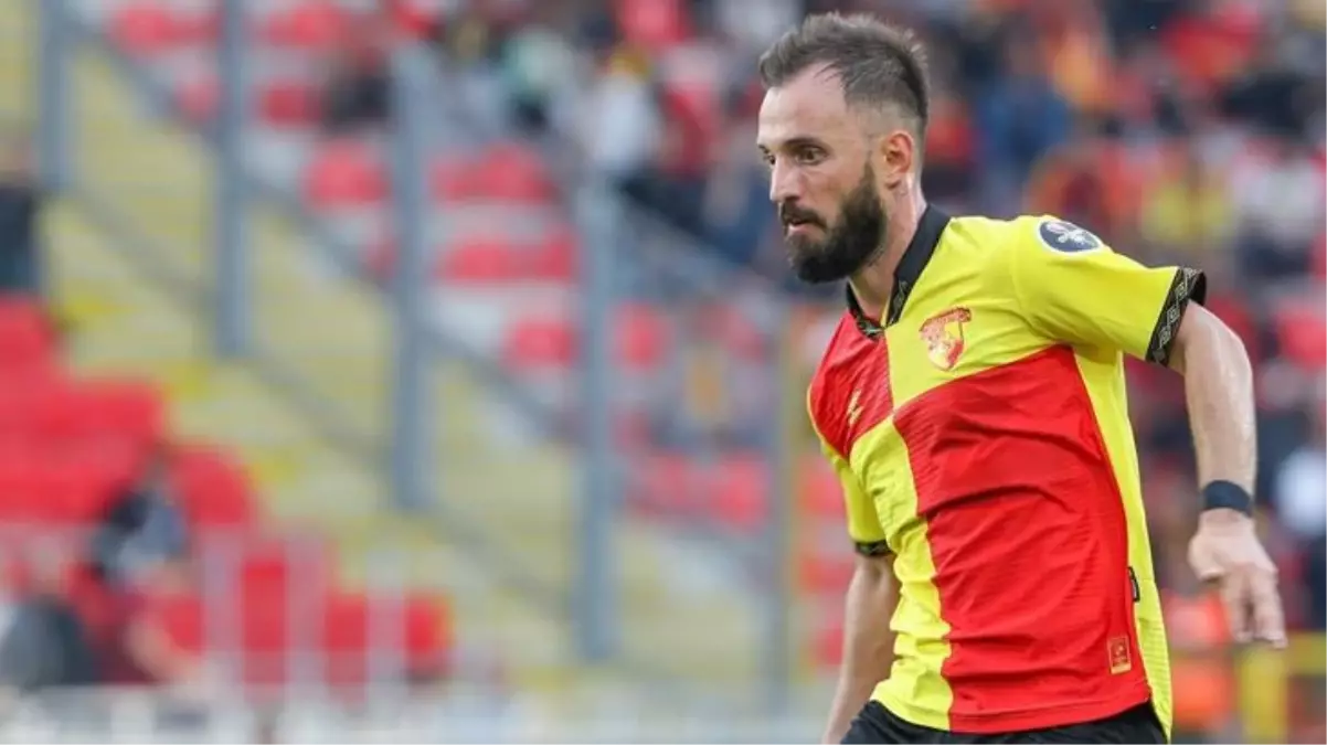 Göztepe ile yolları ayıran Emre Çolak, İspanya ekibi ile sözleşme imzaladı