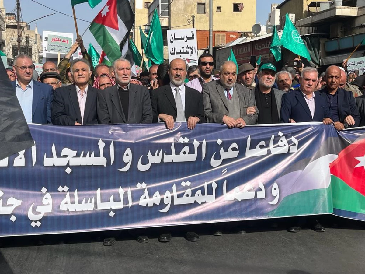 Ürdün\'de yüzlerce kişi Filistin\'e destek gösterisi düzenledi