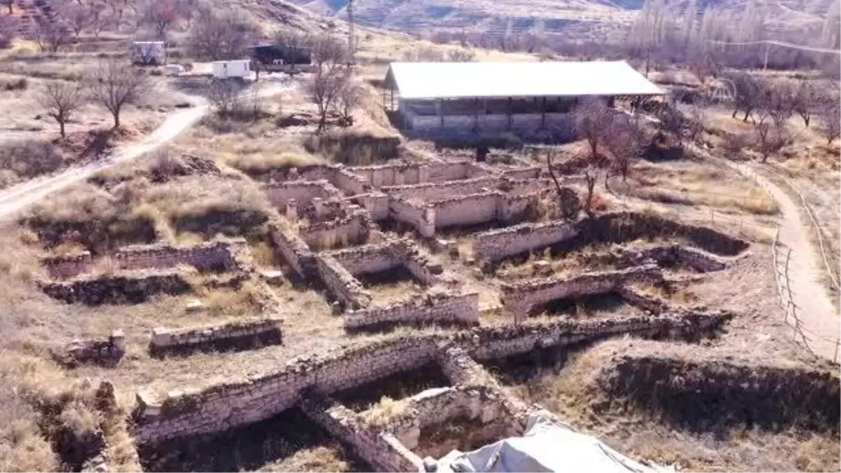 ANADOLU MOZAİĞİ - Definecilerin ortaya çıkardığı mozaikler Kapadokya\'nın sanat tarihine ışık tutuyor