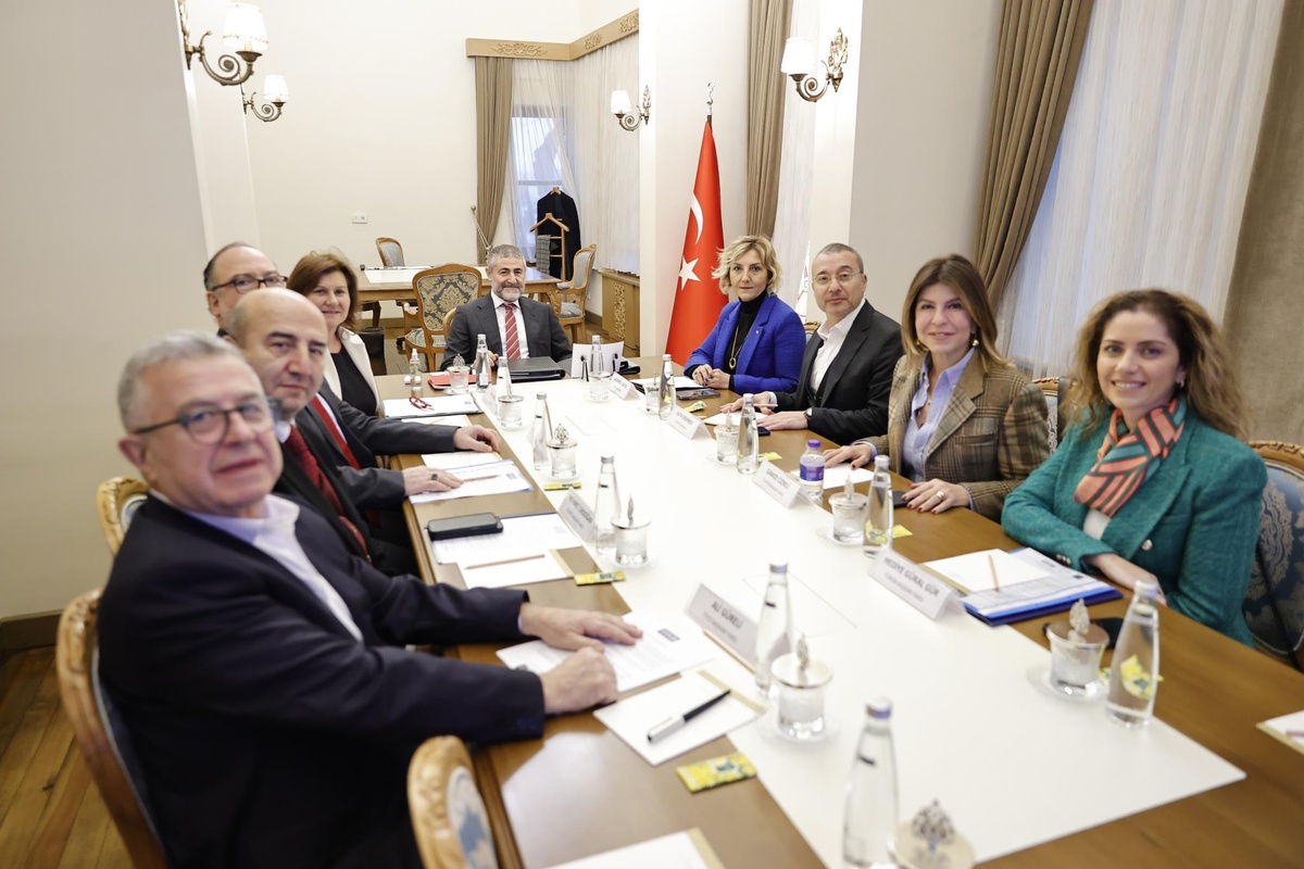 Bakan Nebati, Turizm İstişare Kurulu üyeleriyle görüştü Açıklaması