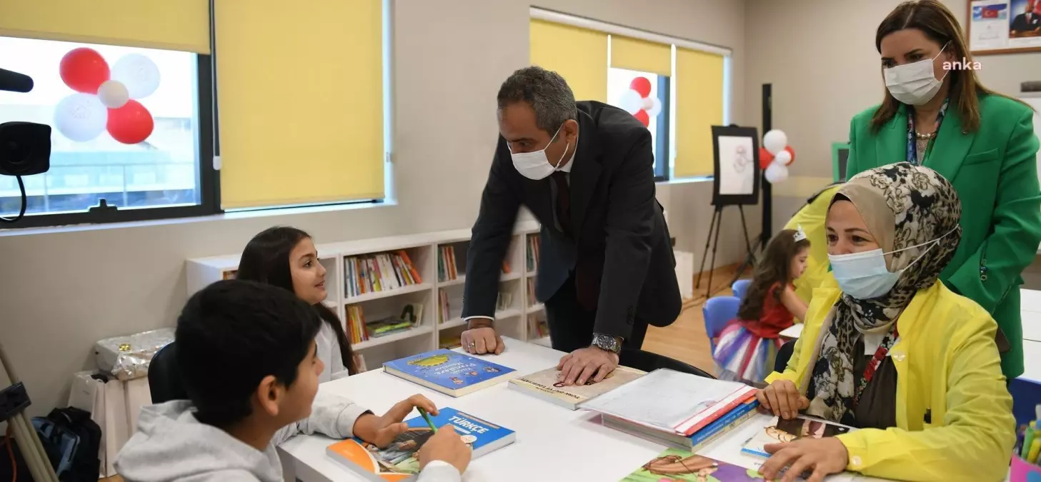 Bakan Özer: 81 İlde İhtiyaç Duyulan Her Hastaneye \'Hastane Sınıfı\' Kurulacak